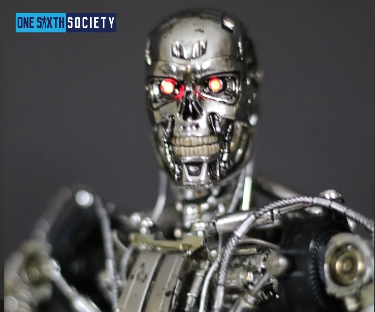 Hot Toys Terminator Genisys Endoskeleton: Hands-On Review