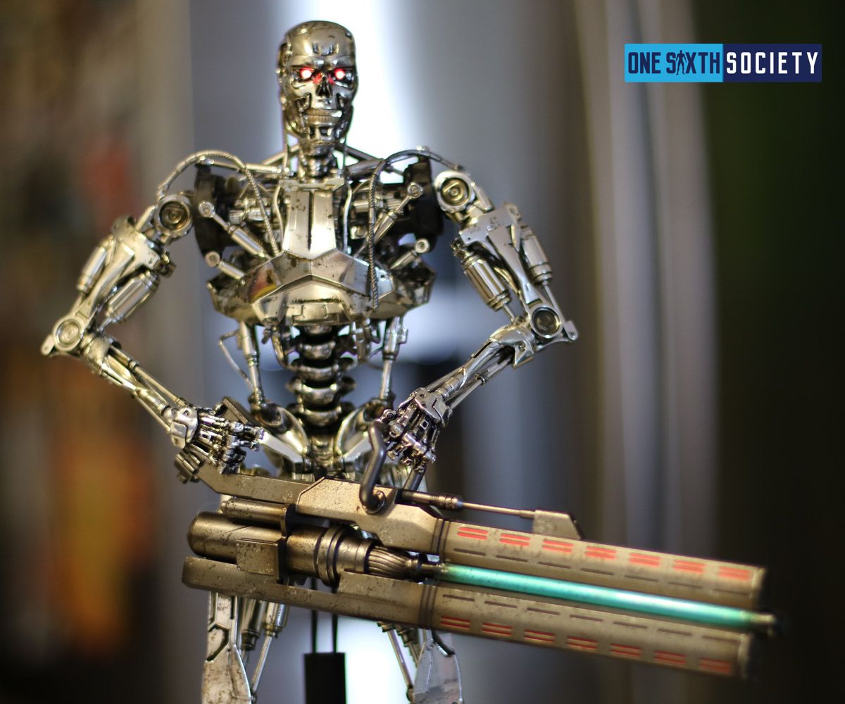 The Hot Toys Terminator Genisys Endoskeleton is an Awesome figure!