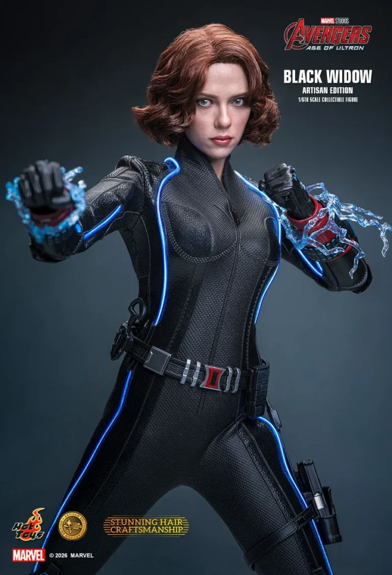 Black Widow wearing transparent blue electroshock effects on both gauntlets