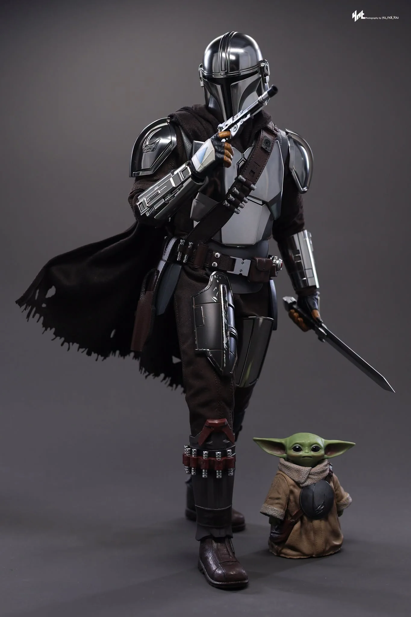 Final production review photo of Hot Toys Mandalorian & Grogu showing the full chrome-armored figure beside Grogu.