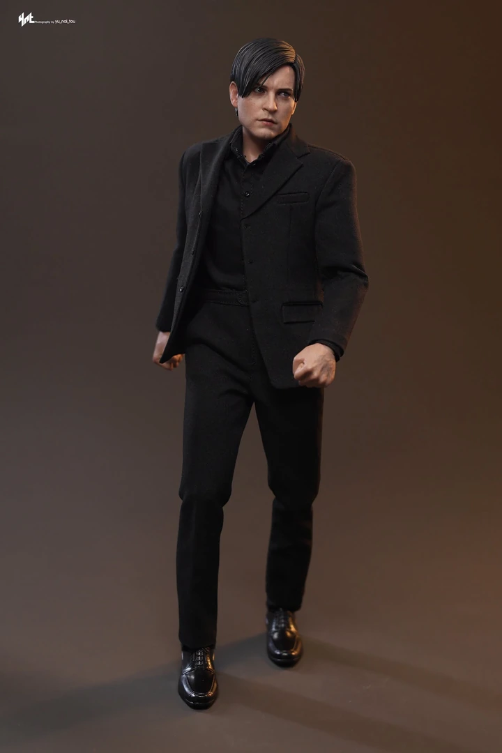 Final production review photo of Hot Toys Spider-Man 3 Peter Parker showing the black jacket, shirt, trousers and shoes in a standing pose.