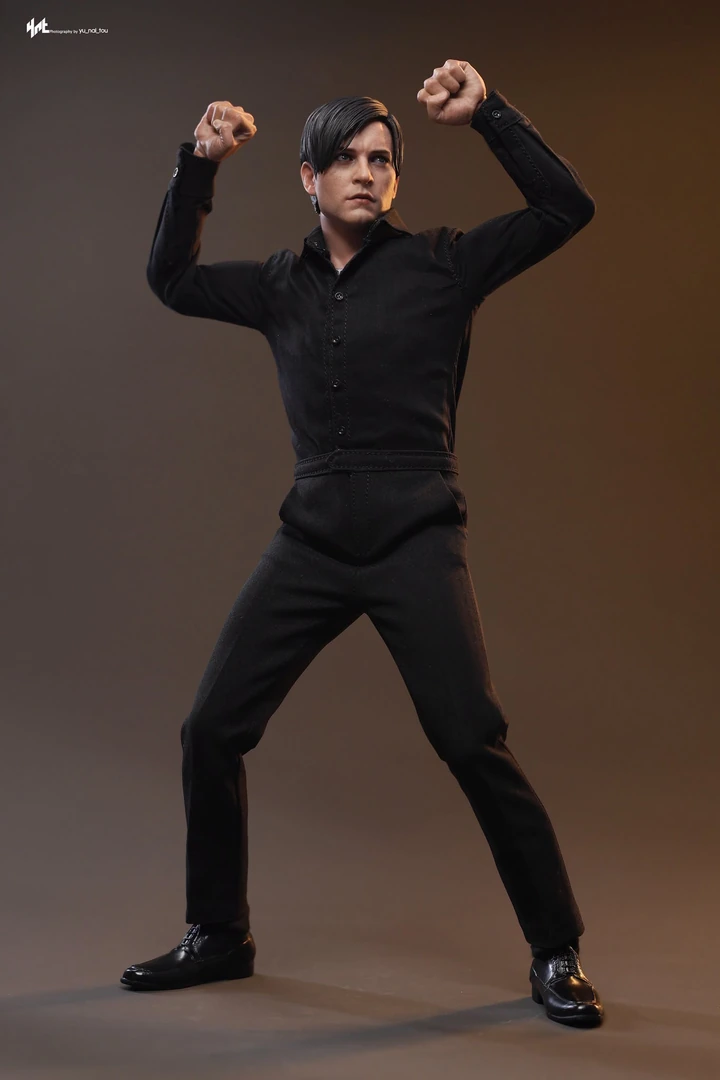 Final production review photo of Hot Toys Spider-Man 3 Peter Parker showing a dancing pose with bent arms and exposed wrist pegs.